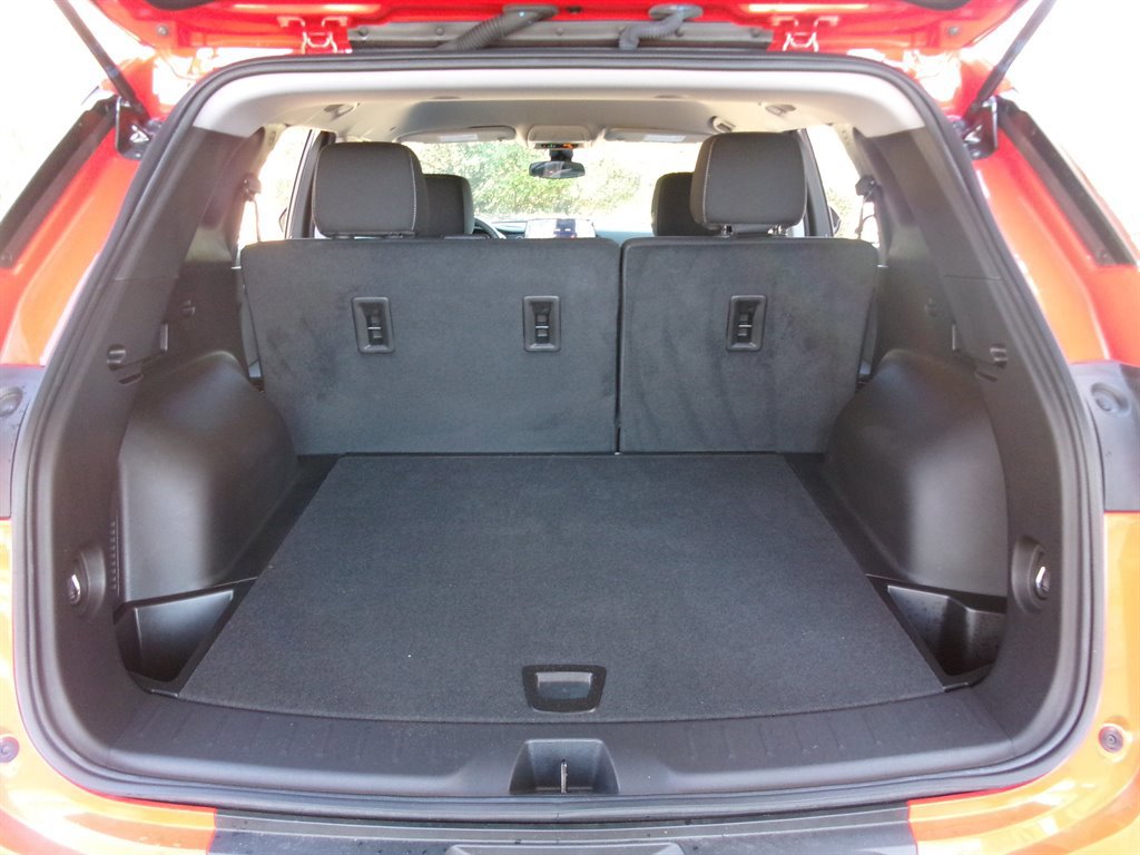 Used 2025 Chevrolet Blazer LT w/ Driver Confidence Package image 36