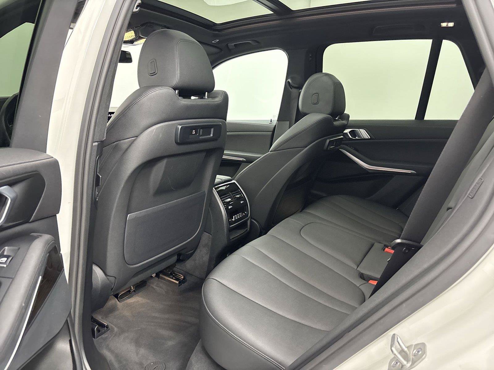 Used 2021 BMW X5 xDrive40i w/ Premium Package 2 AWD/4WD image 29