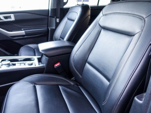 Used 2023 Ford Explorer XLT w/ Equipment Group 202A image 23