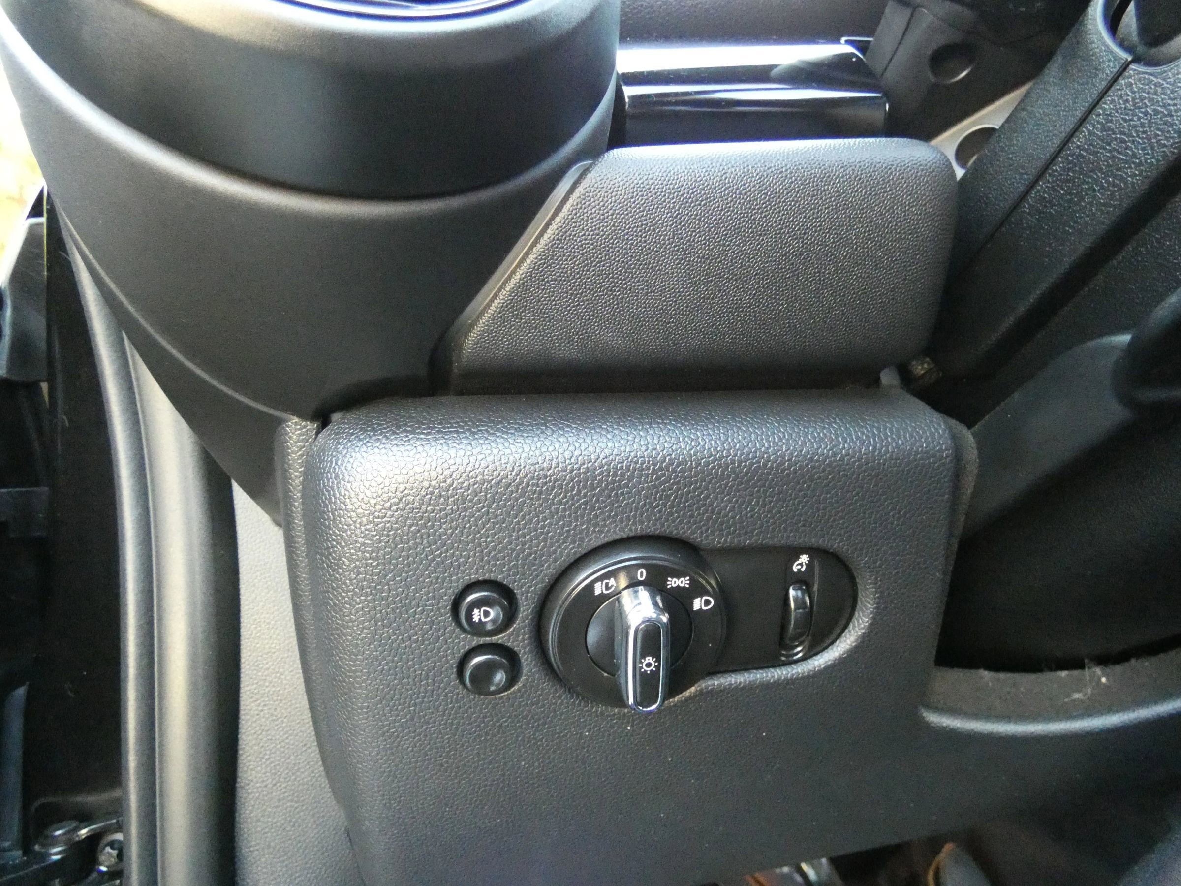 Used 2018 MINI Cooper S image 60