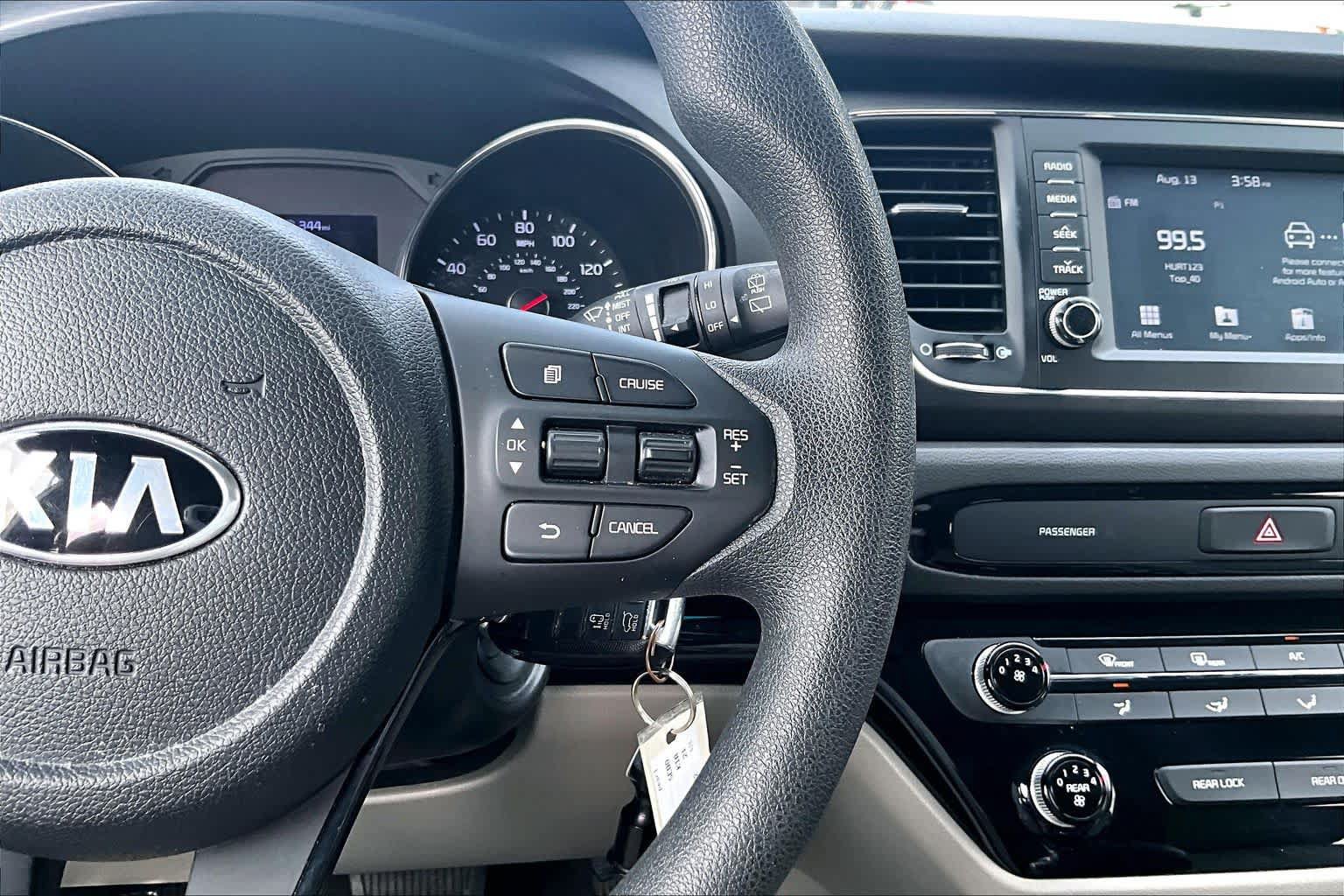 Used 2021 Kia Sedona LX FWD image 24