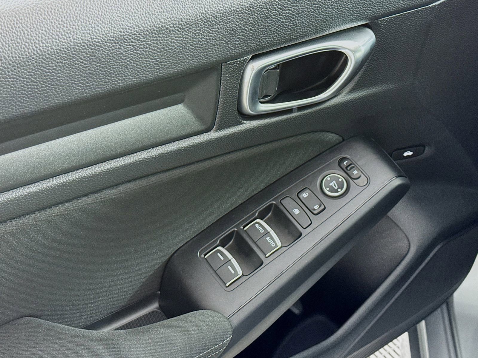 Certified 2025 Honda Civic Sport image 12