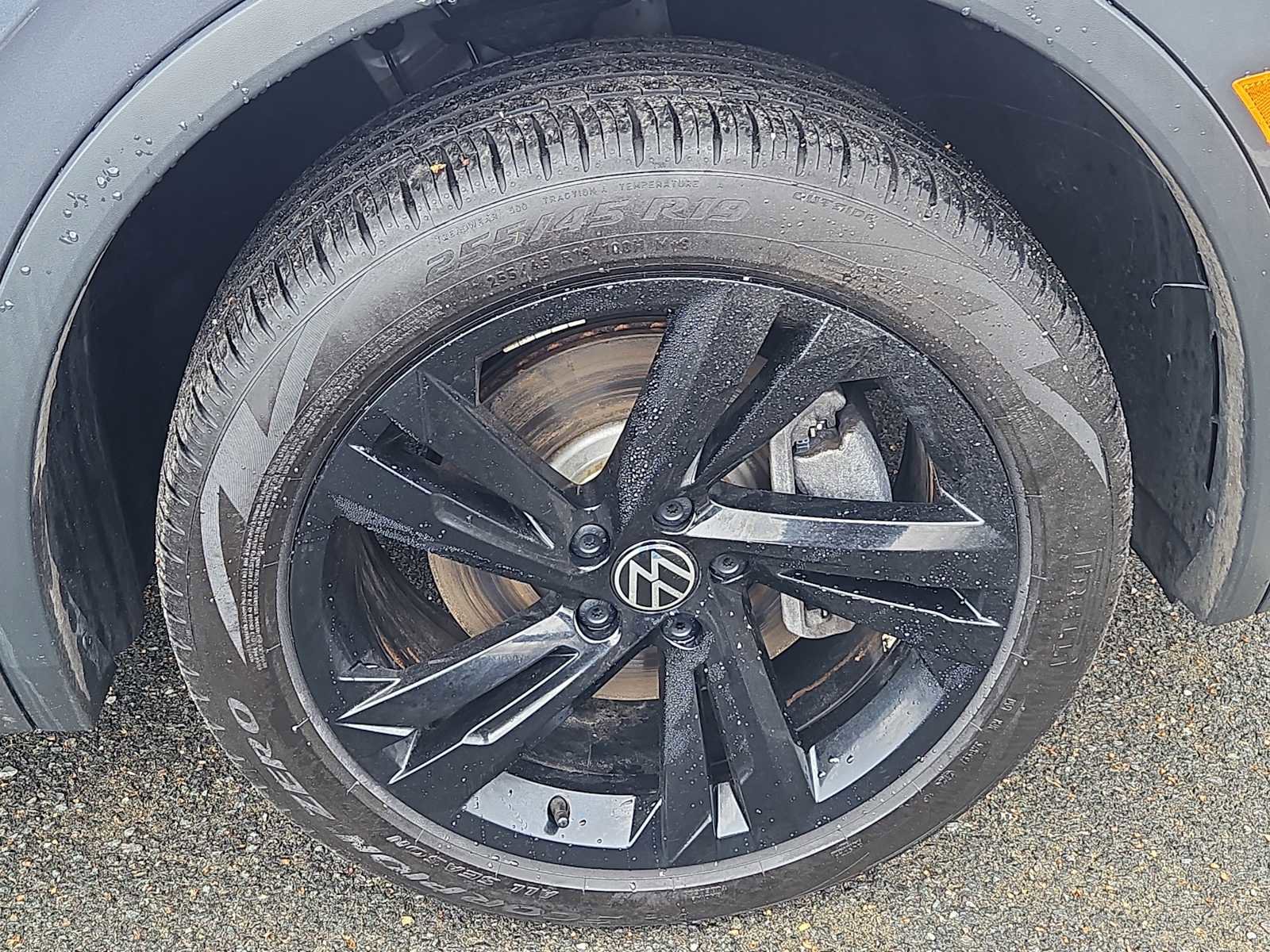 Used 2024 Volkswagen Tiguan SE R-Line image 10