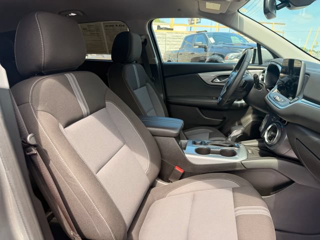 Used 2024 Chevrolet Blazer LT w/ Convenience Package FWD image 24
