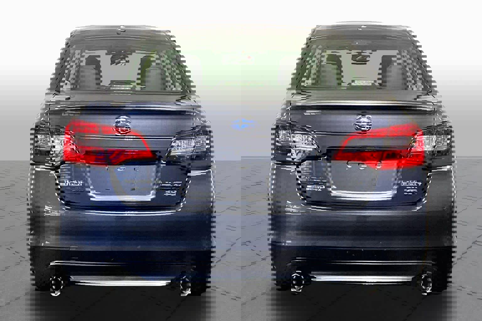 Used 2015 Subaru Legacy 3.6R Limited AWD/4WD image 4