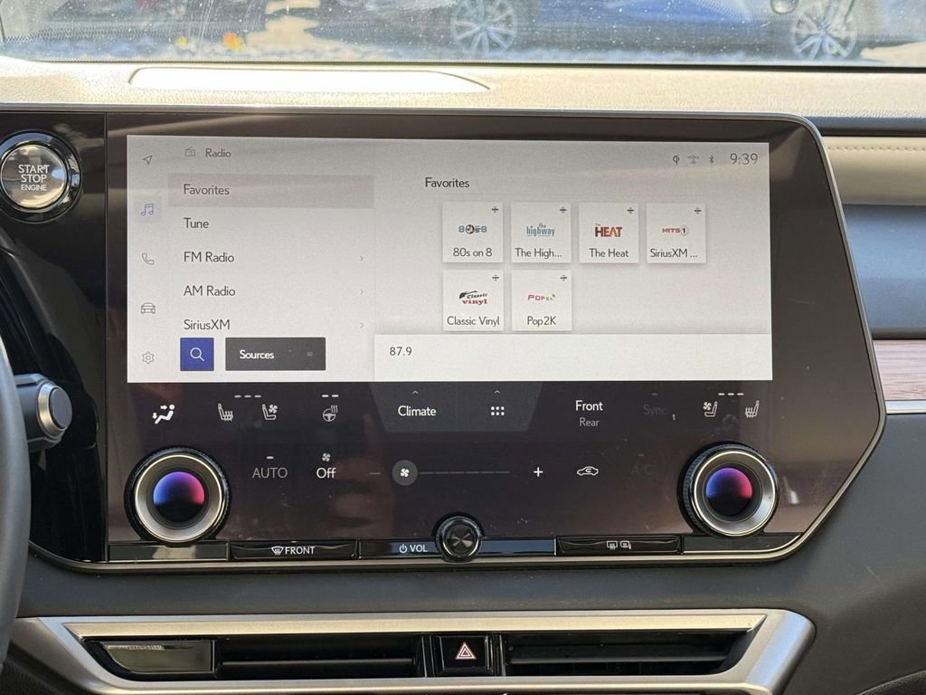 Used 2024 Lexus RX 350 Premium w/ Accessory Package (Z1) image 10