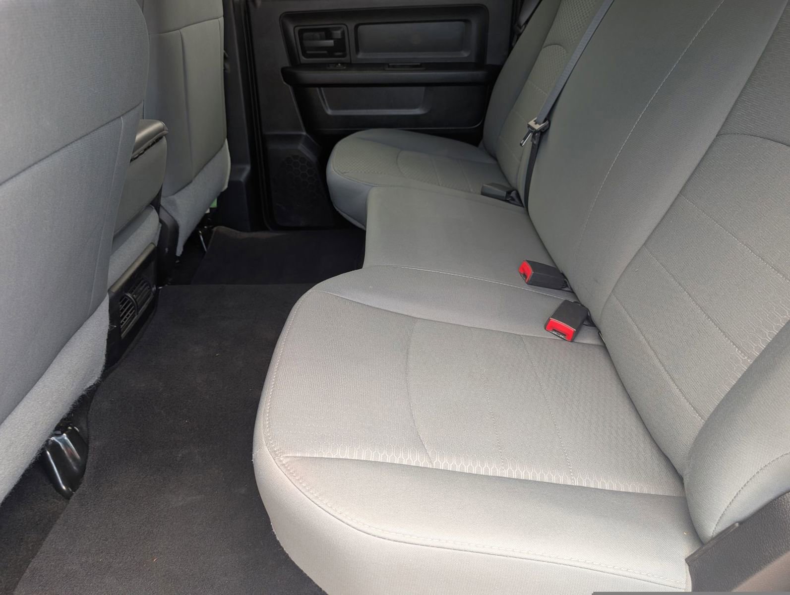 Used 2015 RAM 1500 Express image 11