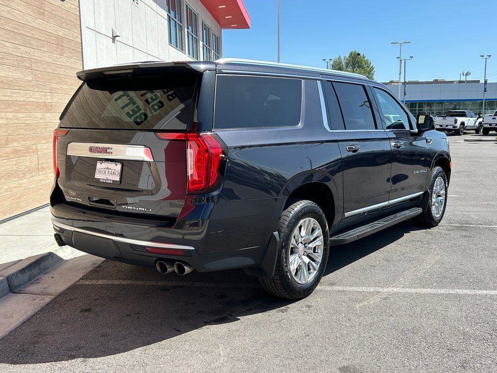 Used 2023 GMC Yukon XL Denali image 10