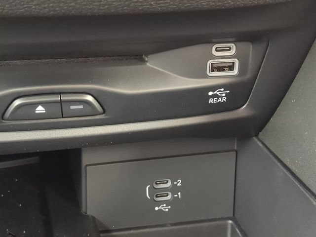 New 2027 Chrysler Pacifica Pinnacle w/ Theater Group AWD/4WD image 28