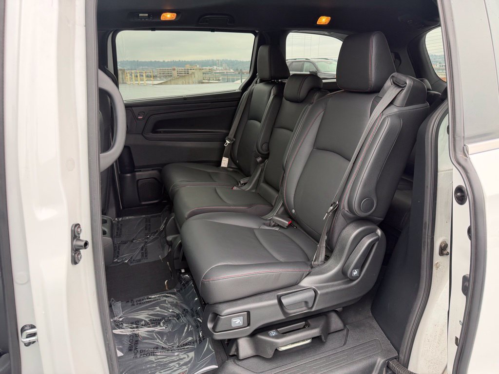 Certified 2024 Honda Odyssey Sport image 15