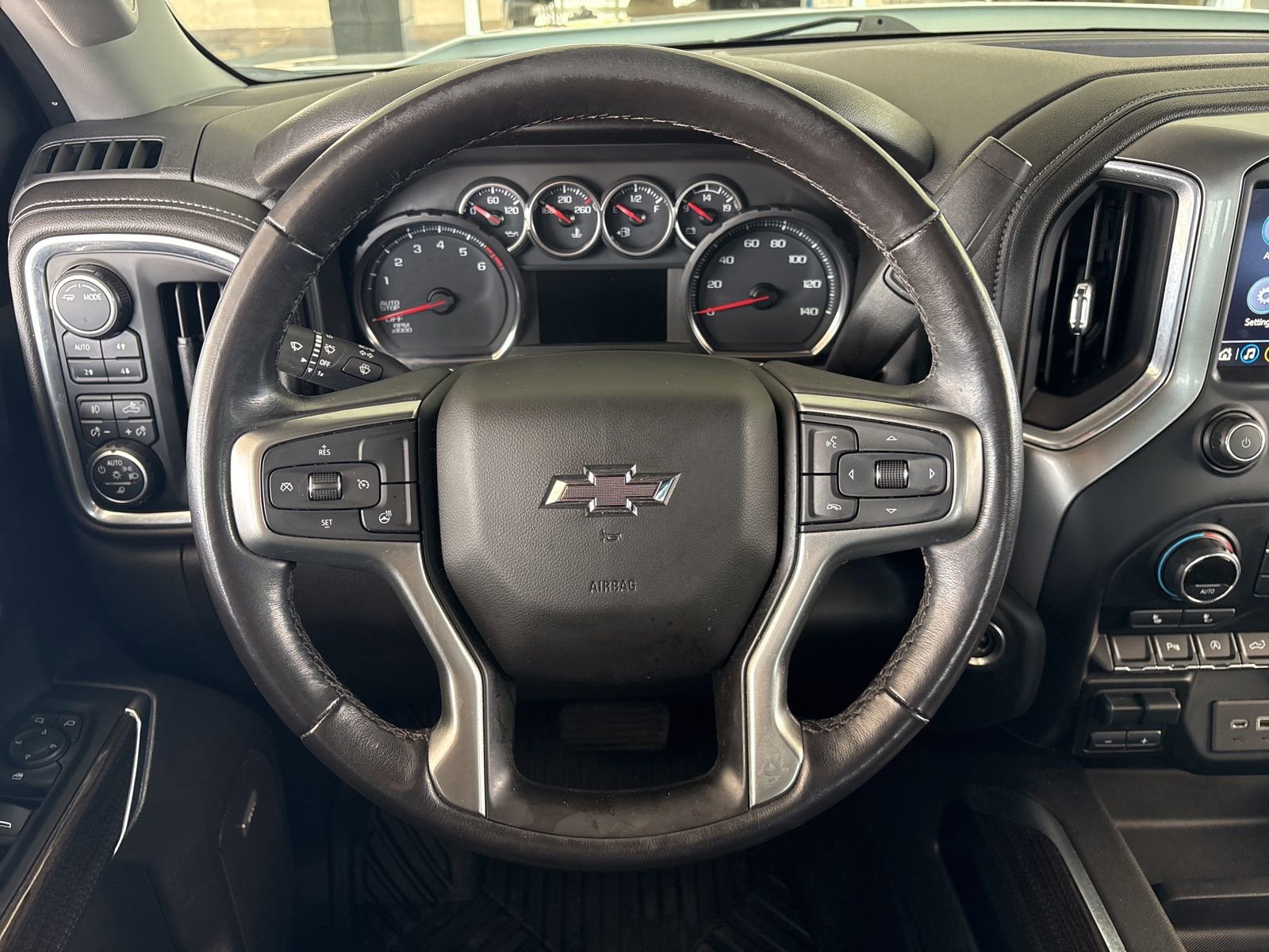 Used 2021 Chevrolet Silverado 1500 LT Trail Boss w/ Convenience Package II image 25