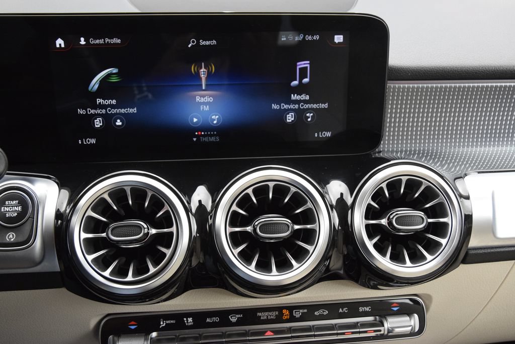 Certified 2022 Mercedes-Benz GLB 250 4MATIC image 26