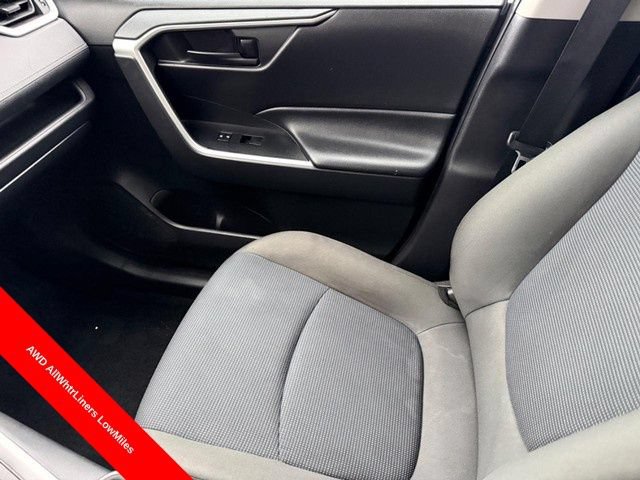 Used 2022 Toyota RAV4 LE AWD/4WD image 20