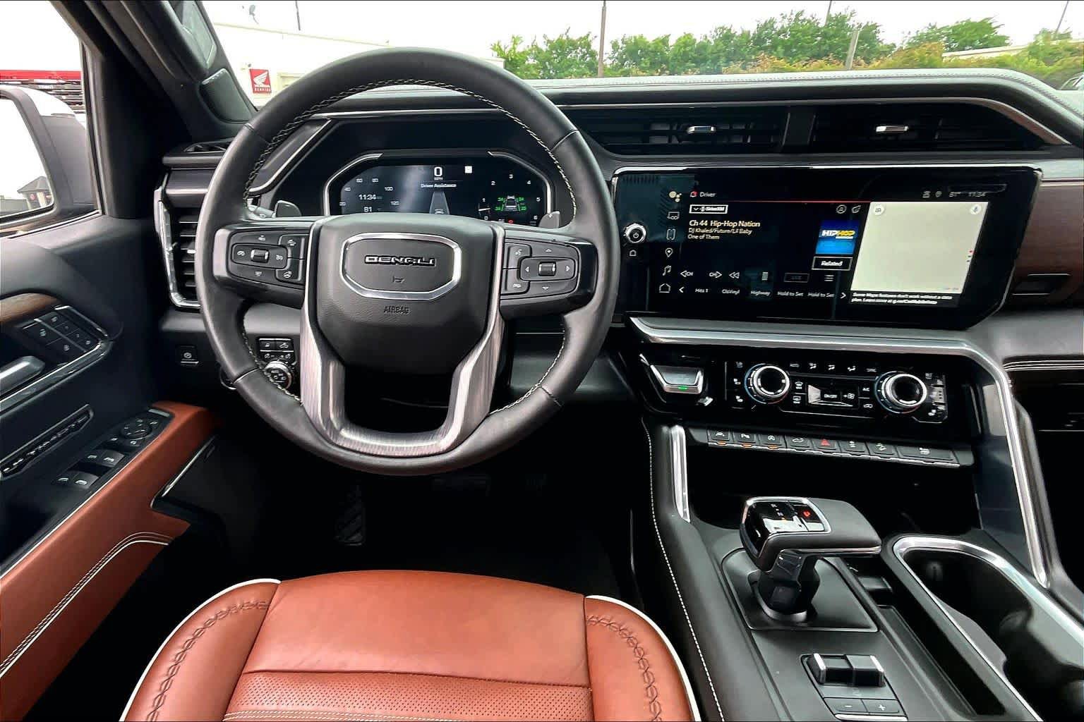 Used 2023 GMC Sierra 1500 Denali Ultimate AWD/4WD image 6