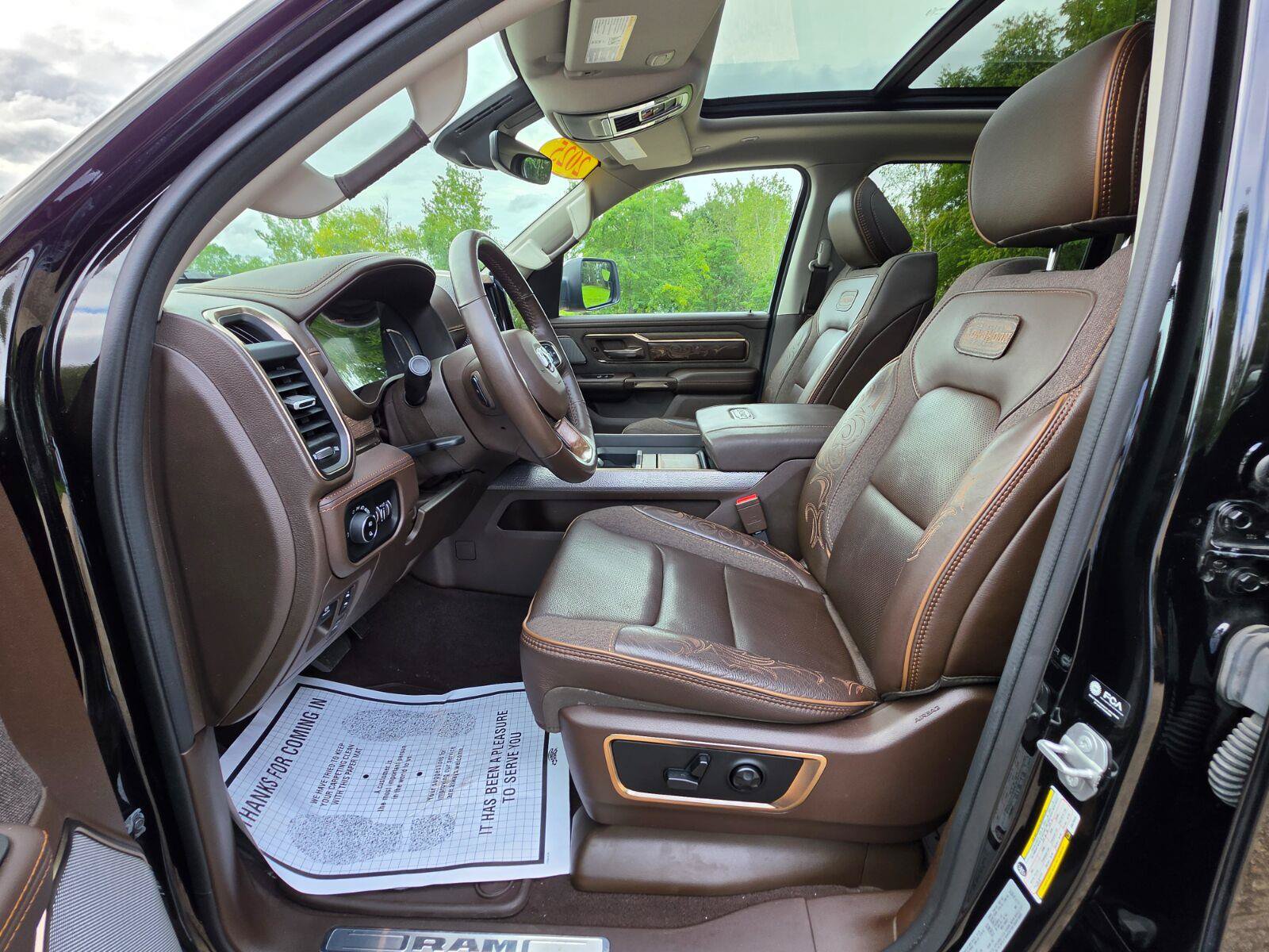 Used 2025 RAM 1500 Limited AWD/4WD image 4