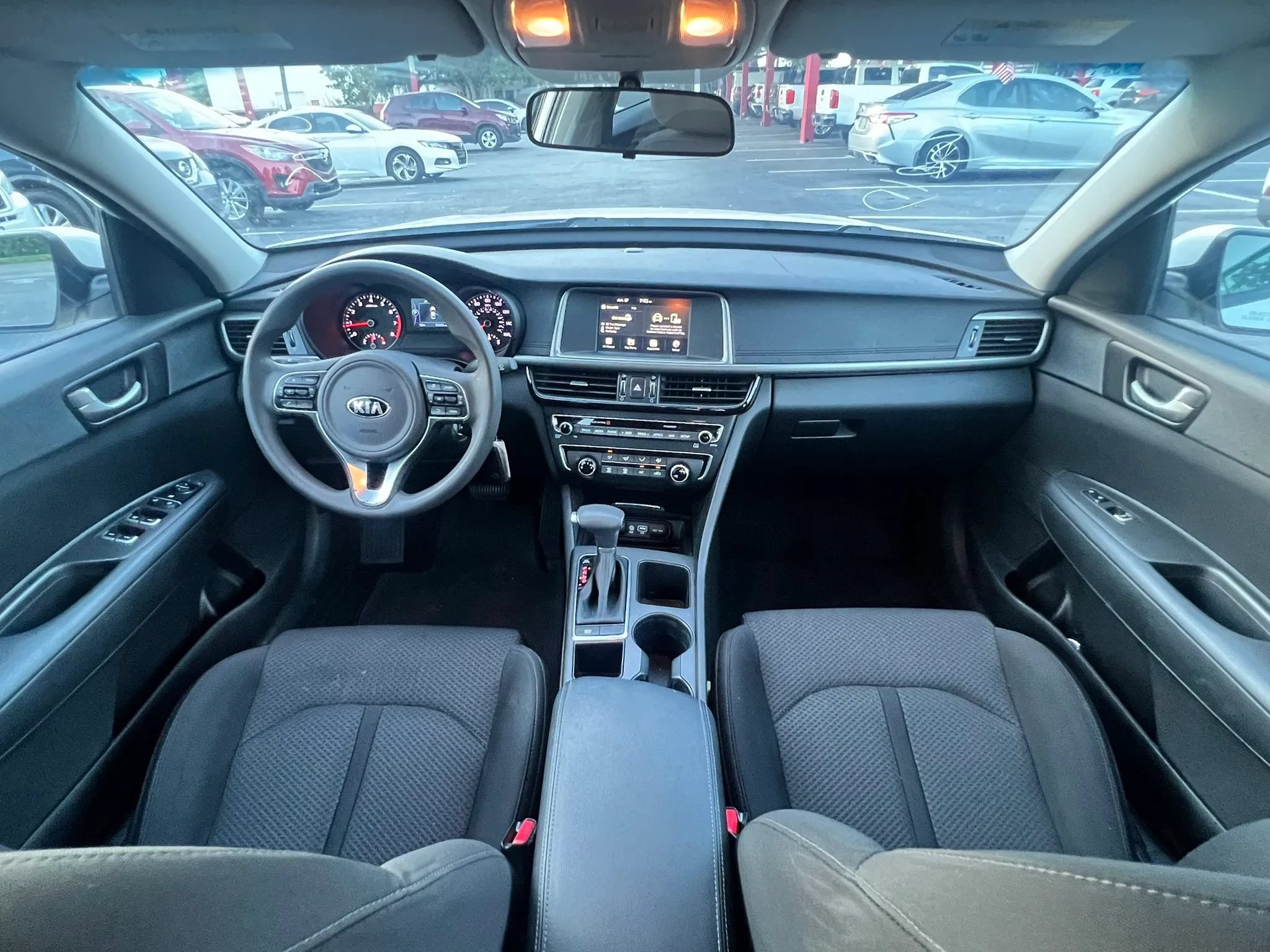Used 2018 Kia Optima LX w/ 17" Alloy Wheels Package FWD image 19