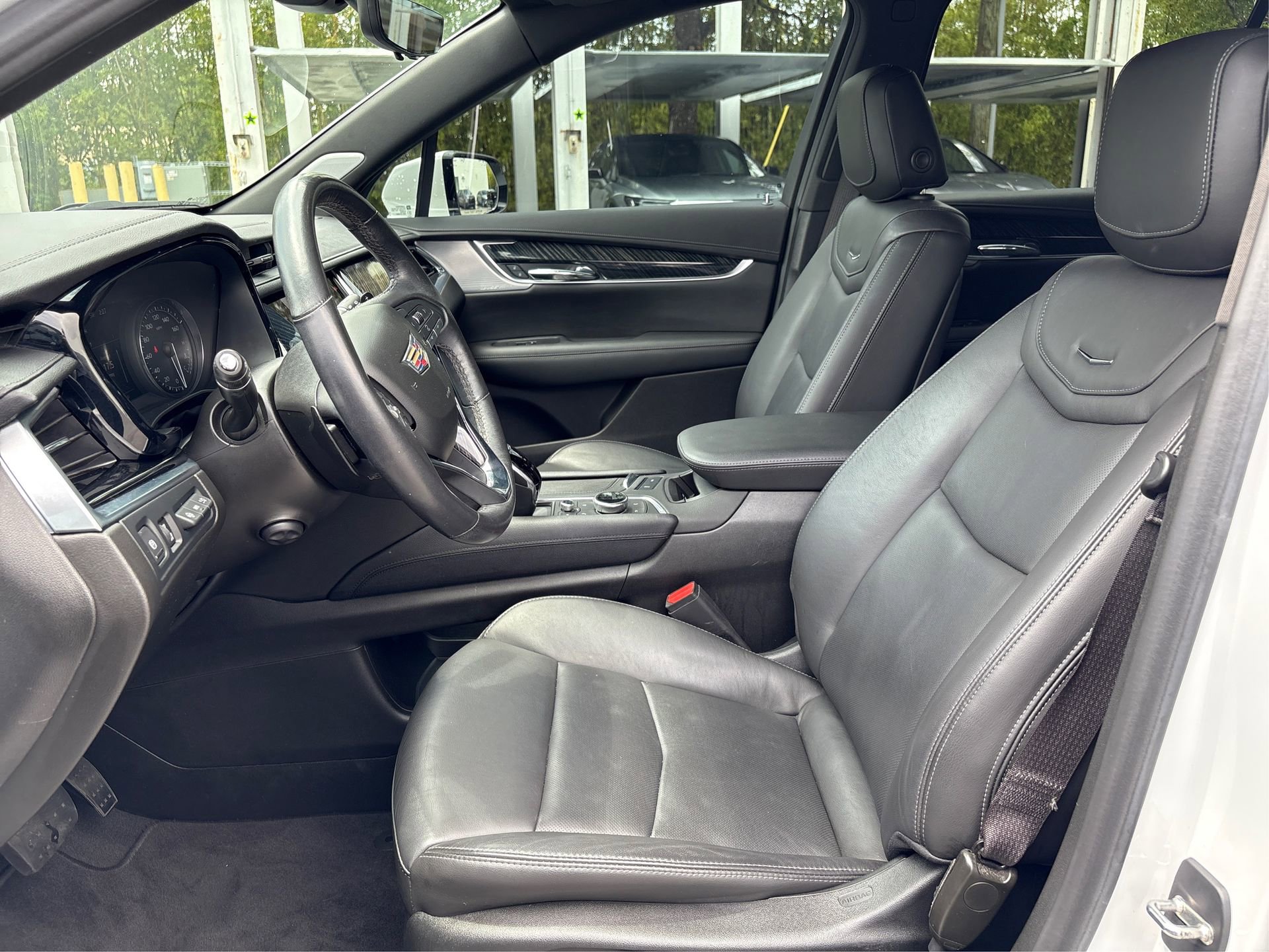Certified 2023 Cadillac XT6 Premium Luxury w/ Technology Package FWD image 10