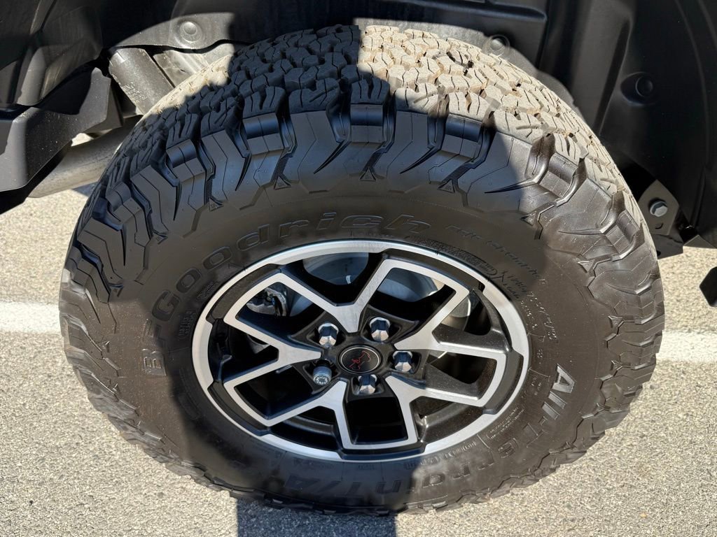 Certified 2024 Jeep Wrangler Unlimited Rubicon w/ Technology Group image 12