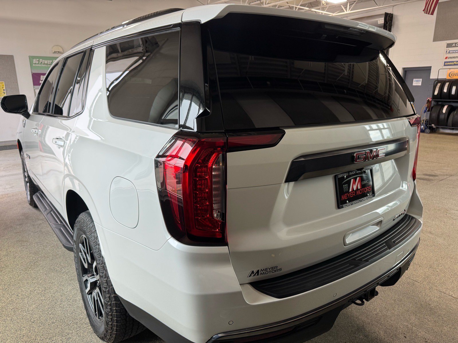 Used 2023 GMC Yukon AT4 w/ Max Trailering Package AWD/4WD image 7