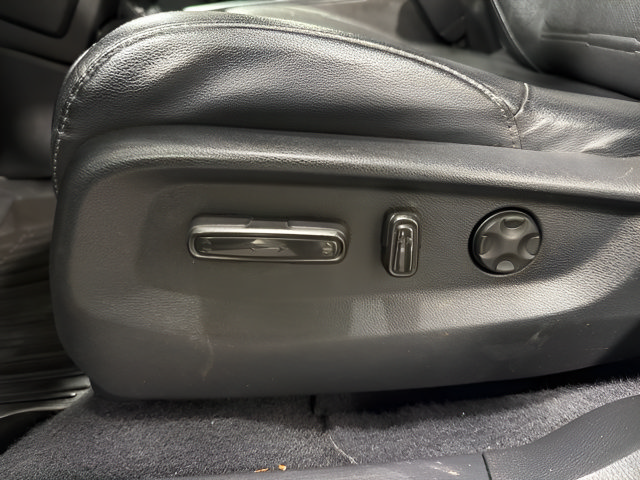 Used 2022 Honda CR-V EX-L image 13
