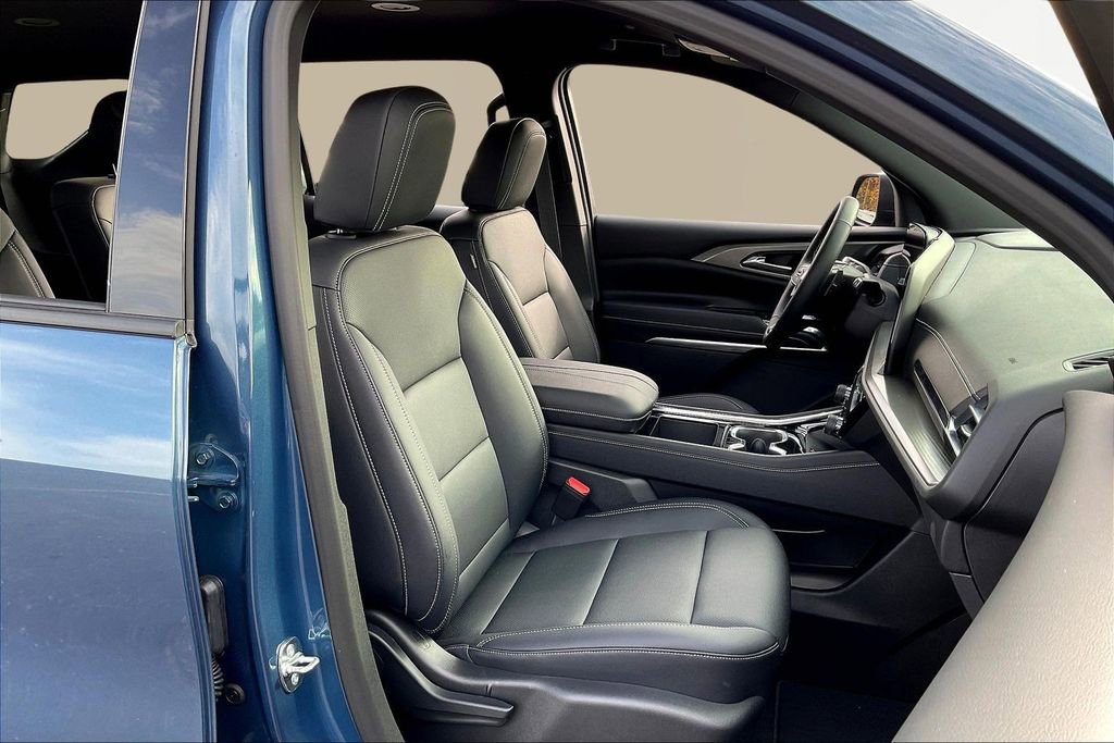 Certified 2026 Chevrolet Traverse LT w/ Driver Confidence Package image 31