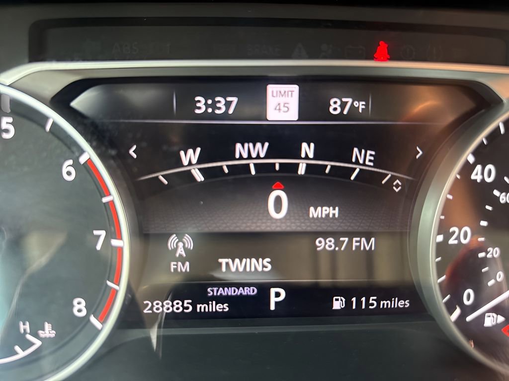 Used 2023 Nissan Rogue SL w/ SL Premium Package image 27