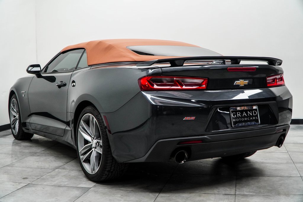 Used 2017 Chevrolet Camaro SS image 12