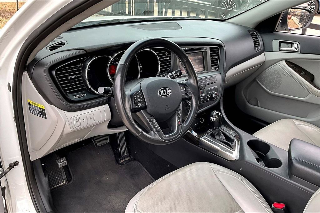 Used 2013 Kia Optima EX w/ Premium Pkg image 16