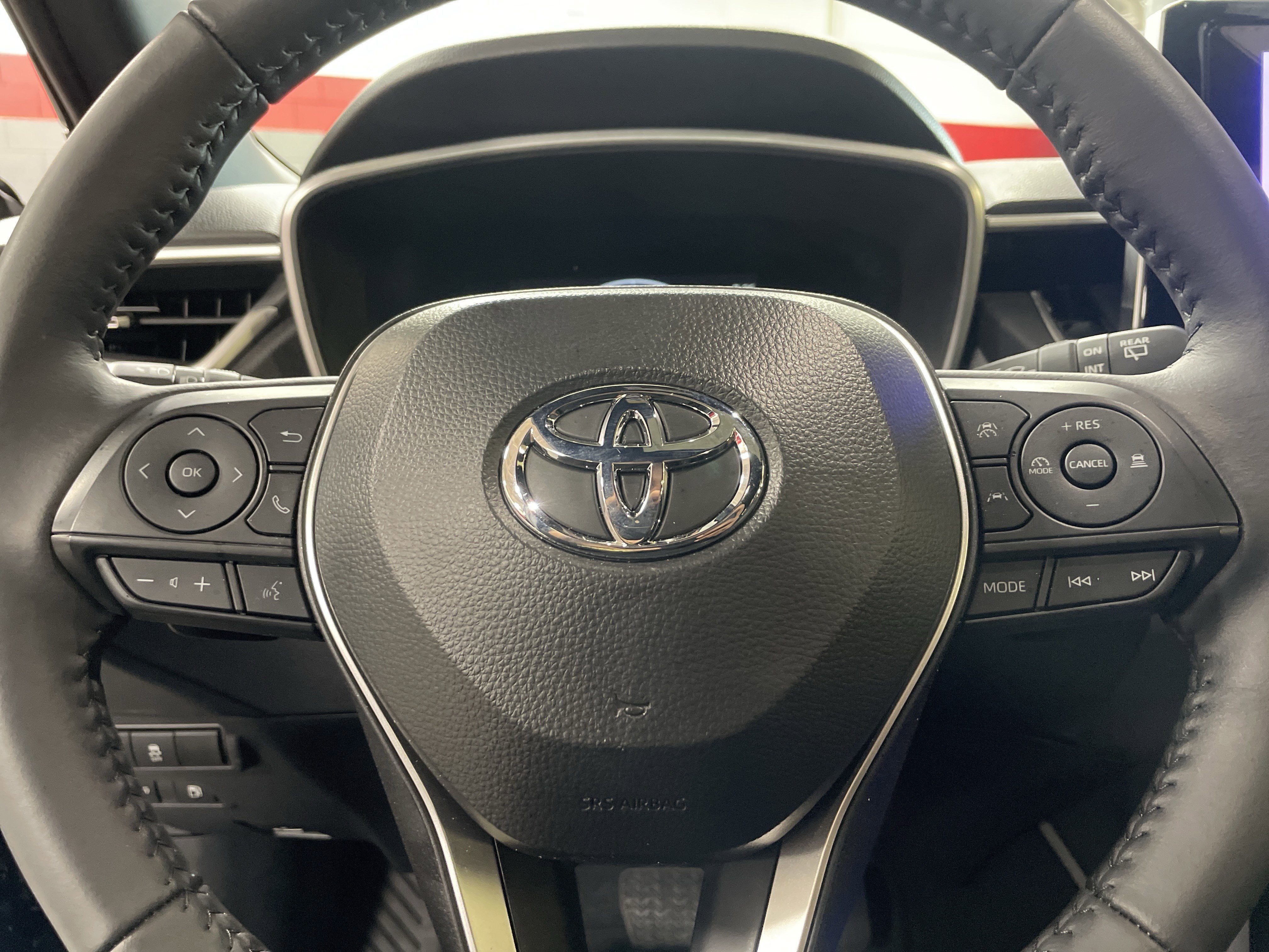 Used 2024 Toyota Corolla Cross XSE w/ Convenience Package AWD/4WD image 18