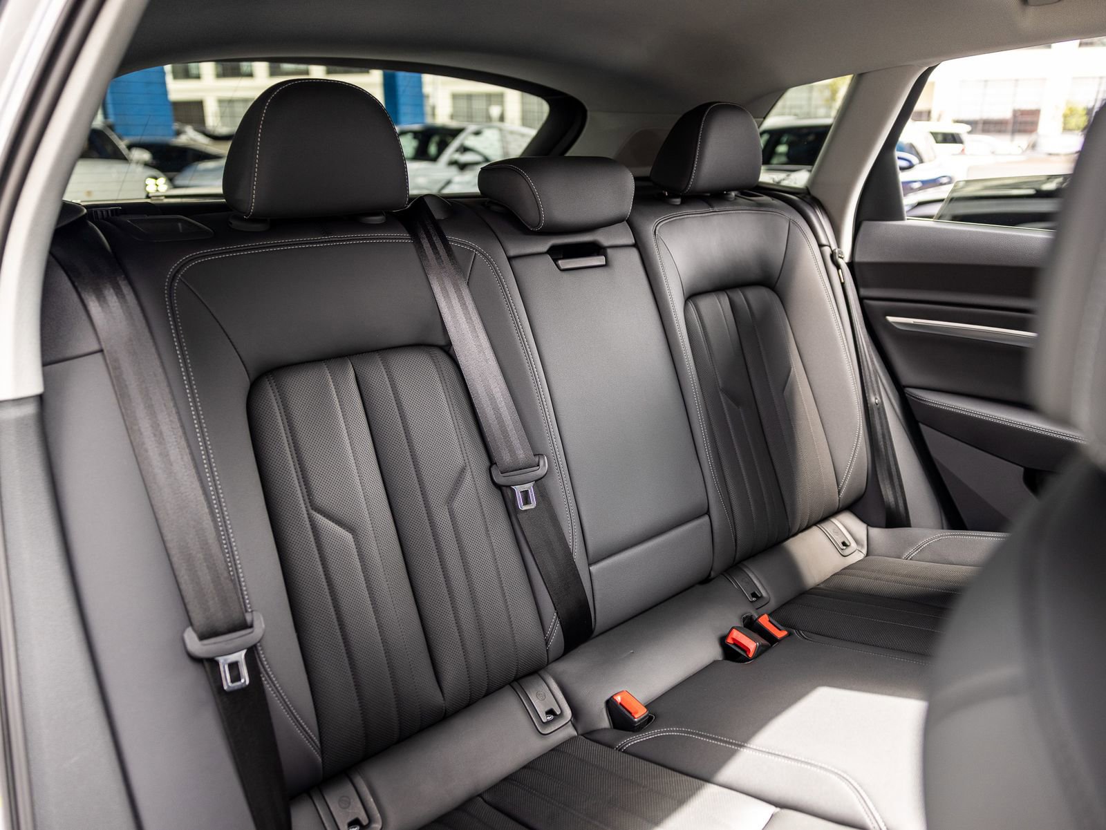 Used 2023 Audi e-tron Premium Plus AWD/4WD image 50