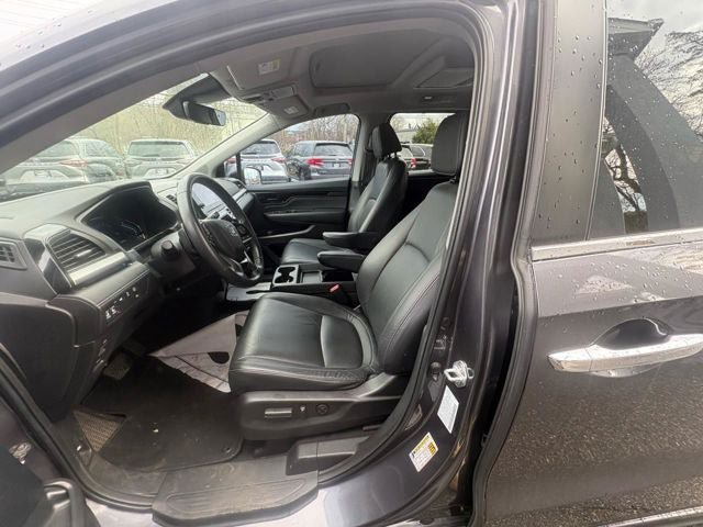 Used 2023 Honda Odyssey Touring image 2