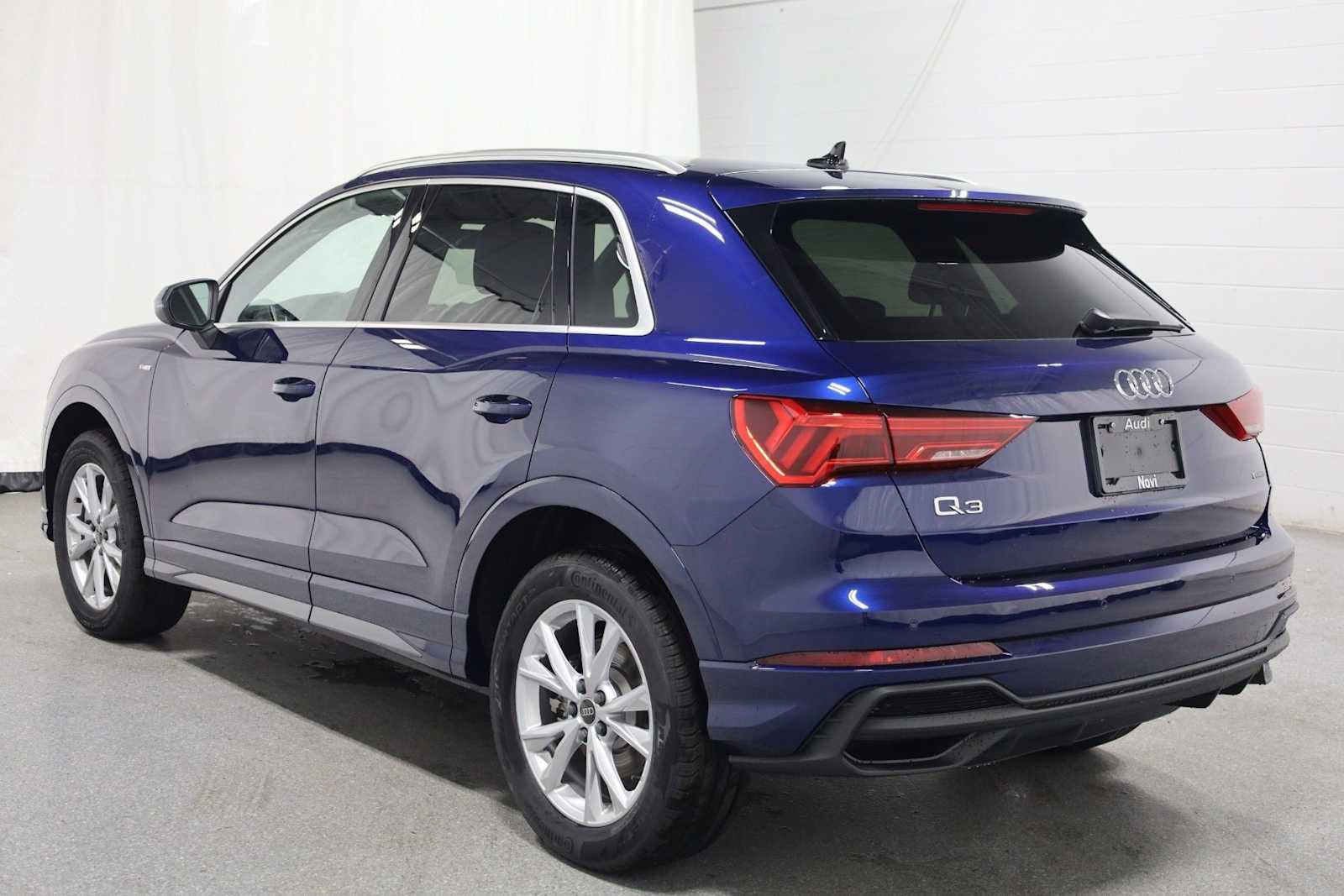 New 2025 Audi Q3 2.0T Premium image 3