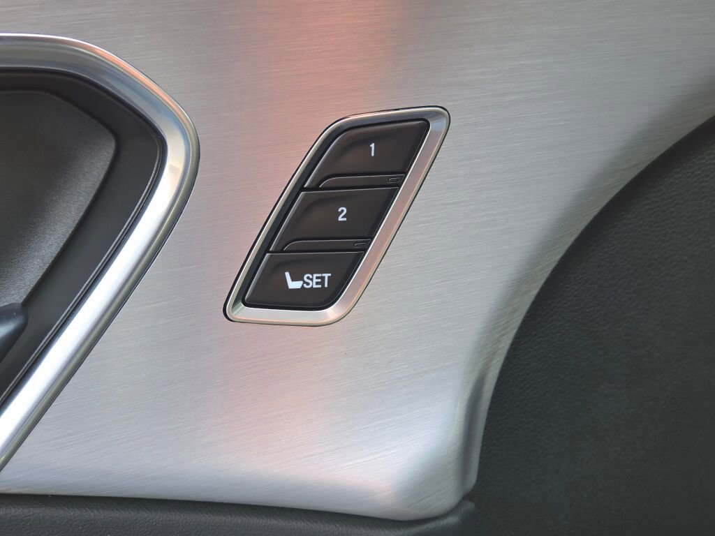 Certified 2023 Acura RDX w/ Technology Package image 36