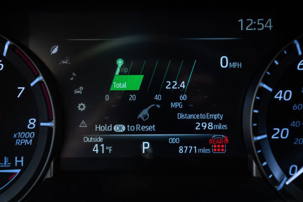 Certified 2025 Toyota Highlander LE image 17