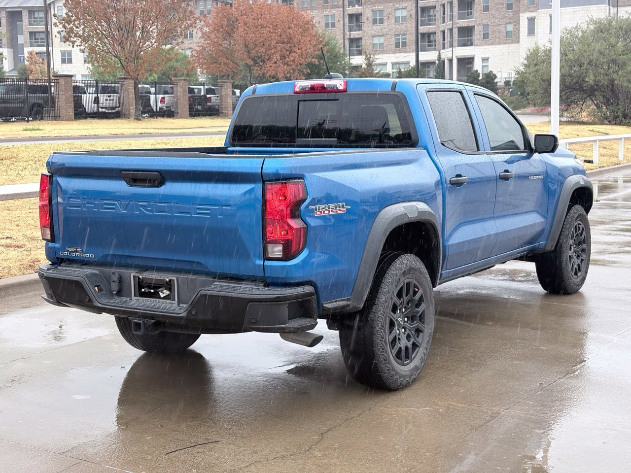 Used 2023 Chevrolet Colorado Trail Boss w/ Technology Package AWD/4WD image 4