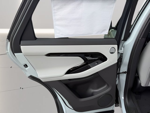 New 2026 Land Rover Range Rover Evoque S AWD/4WD image 24