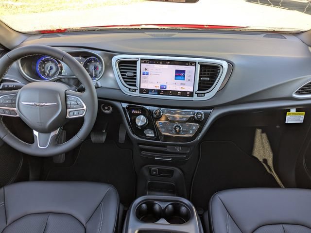 New 2026 Chrysler Voyager LX FWD image 15