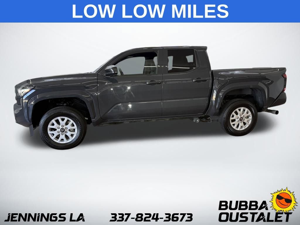 Used 2025 Toyota Tacoma SR image 2