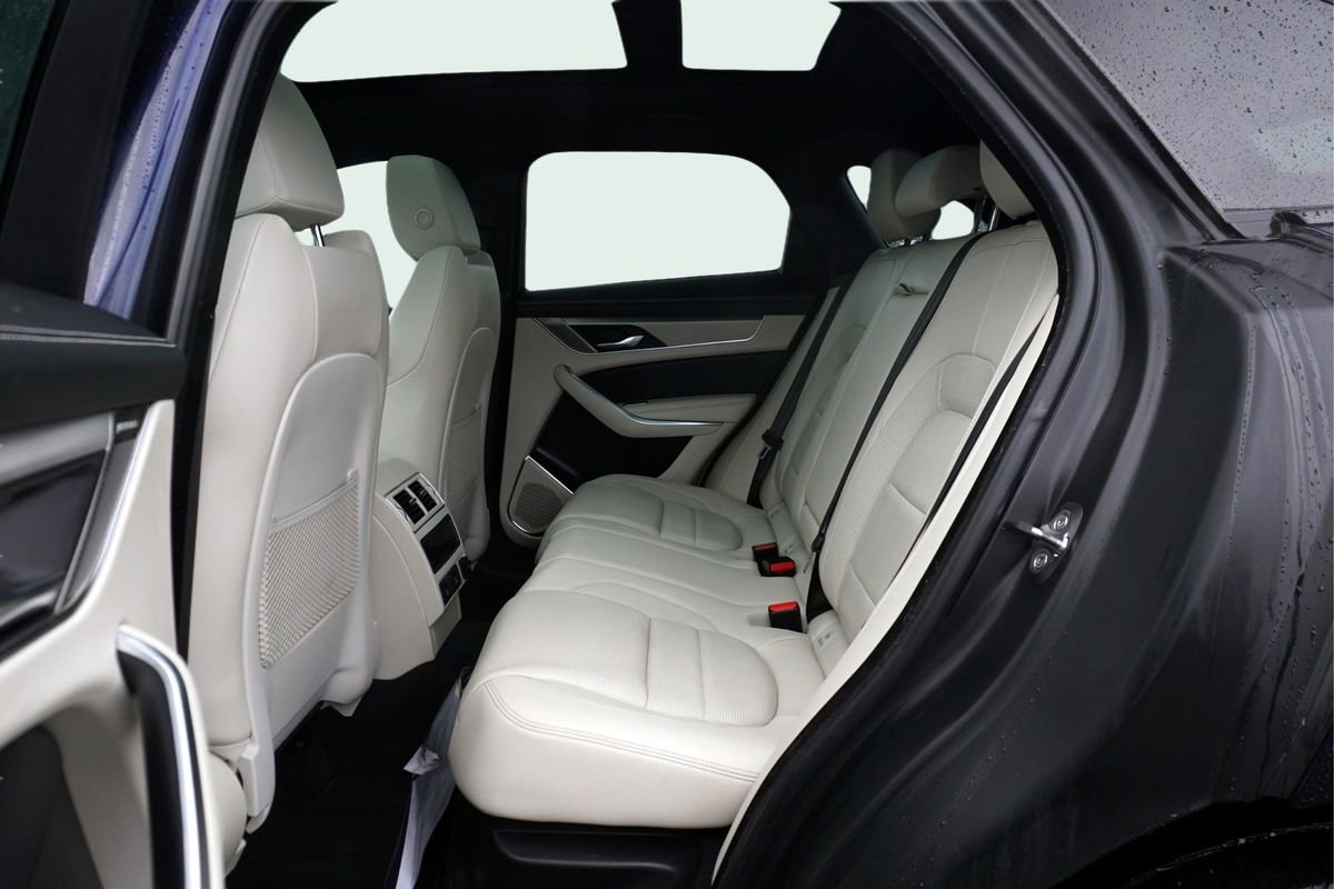 Used 2025 Jaguar F-PACE R-Dynamic S image 18