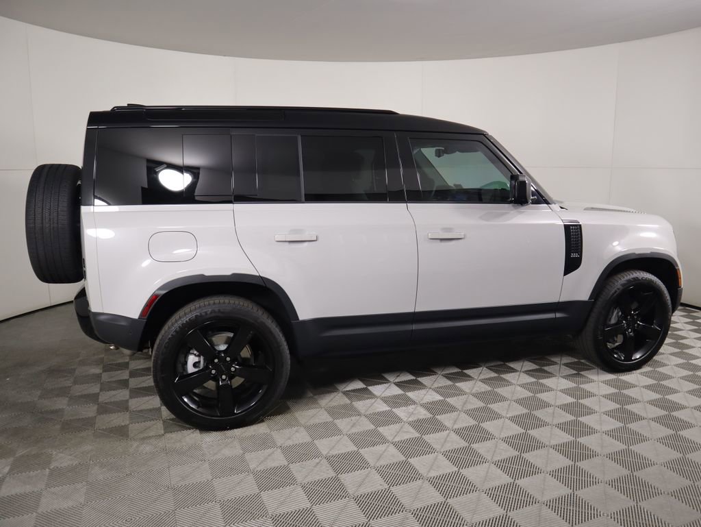 New 2026 Land Rover Defender 110 S image 4
