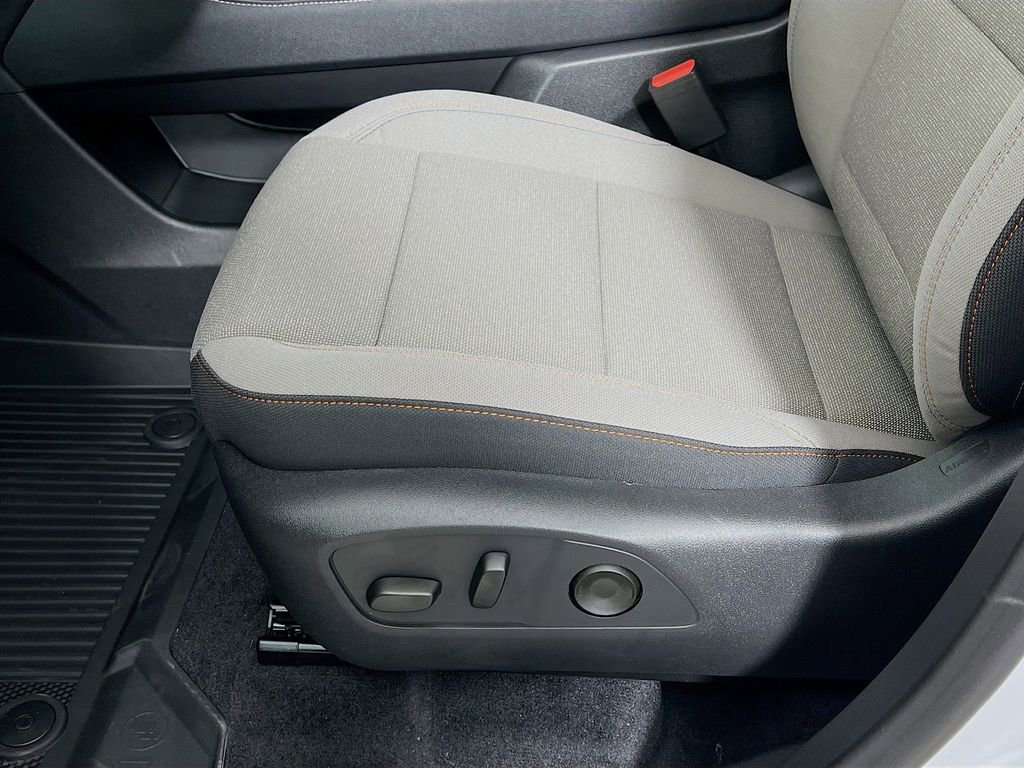 New 2026 Chevrolet Traverse LT w/ LPO, Floor Liner Package image 19