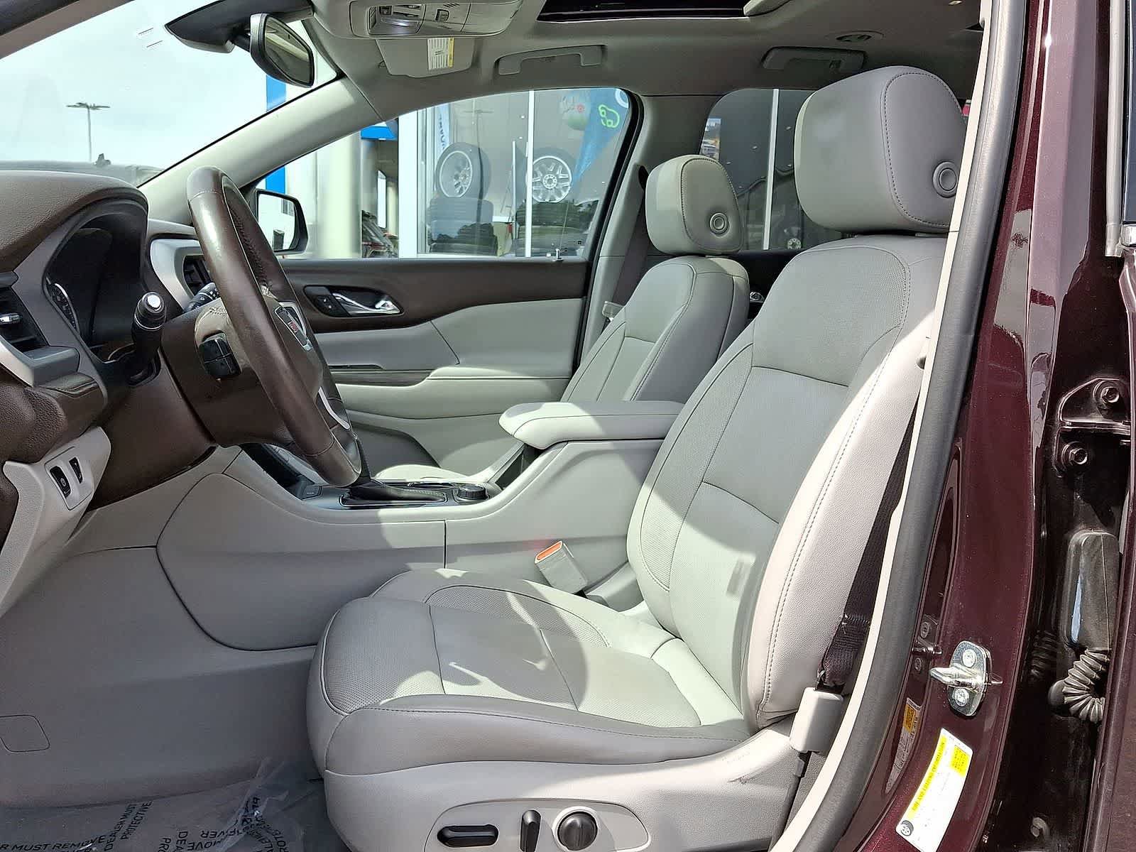 Used 2017 GMC Acadia SLT AWD/4WD image 26