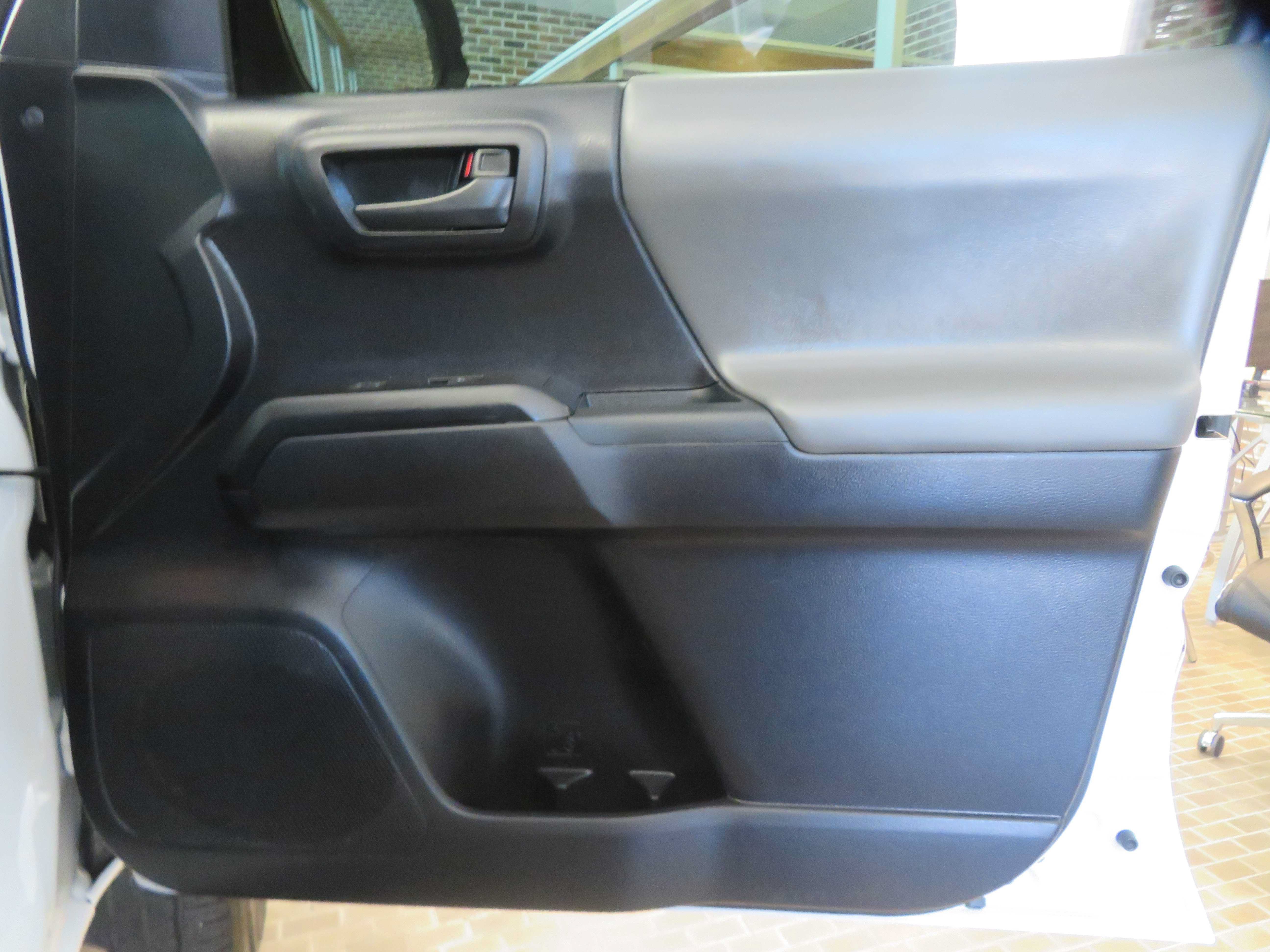 Used 2020 Toyota Tacoma SR AWD/4WD image 23