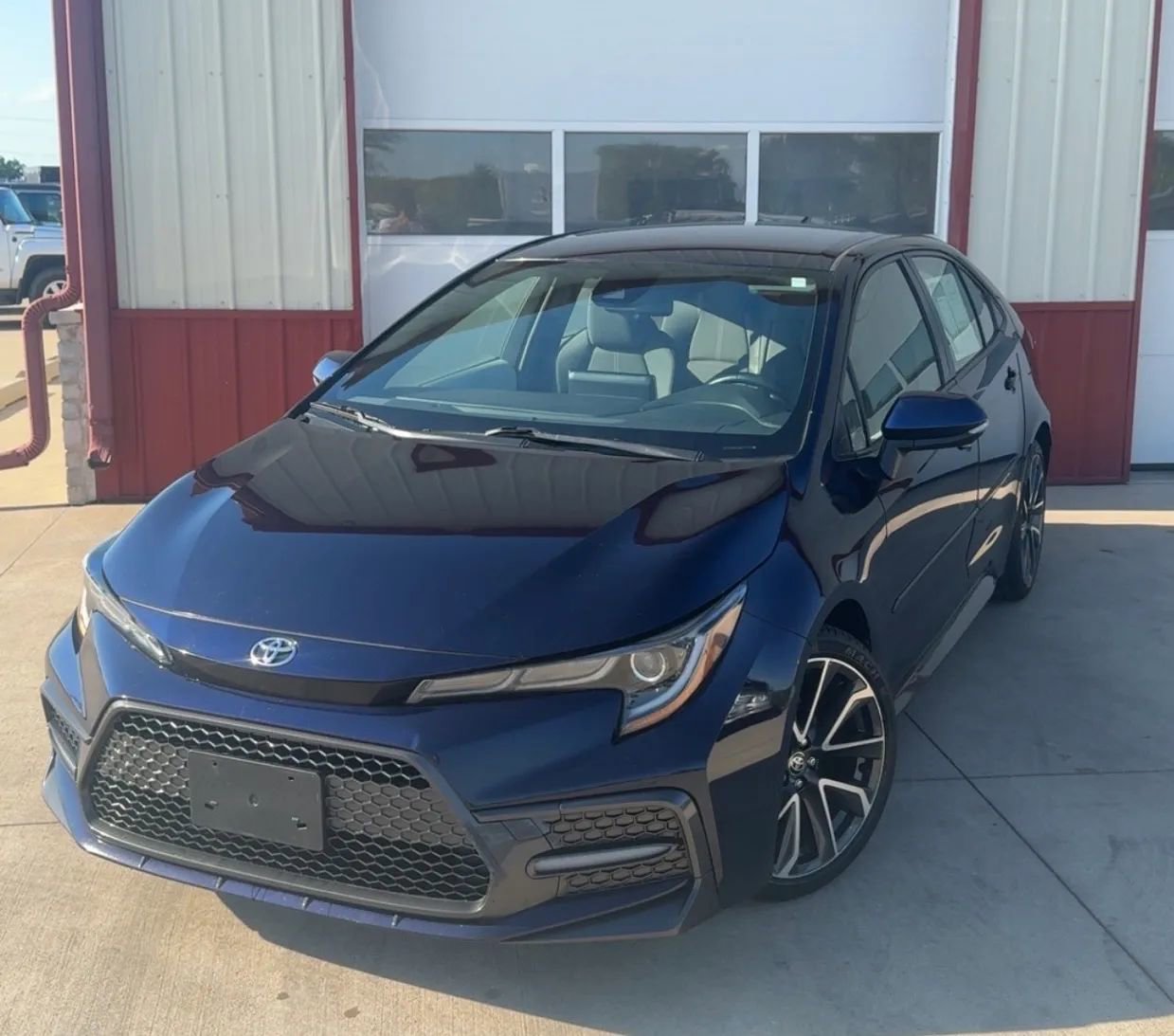 Used 2021 Toyota Corolla SE image 3