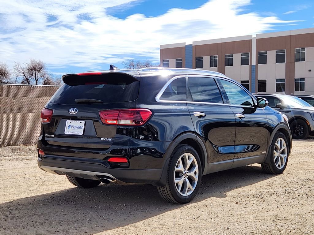 Used 2019 Kia Sorento EX image 3