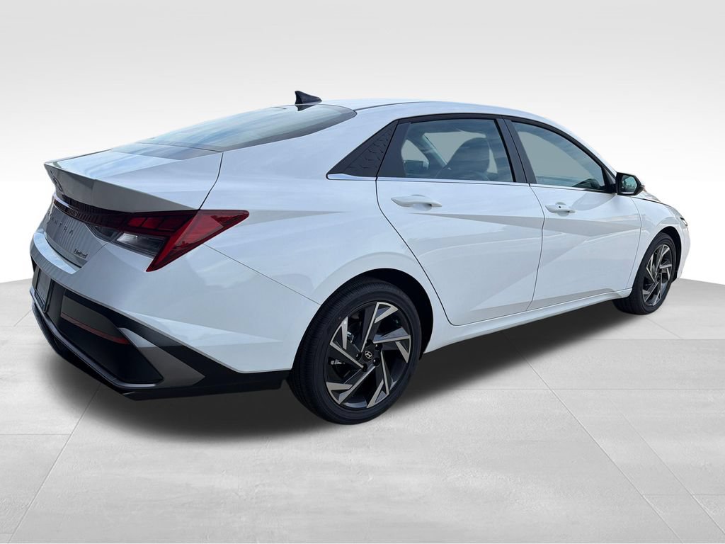 New 2026 Hyundai Elantra Limited FWD image 7