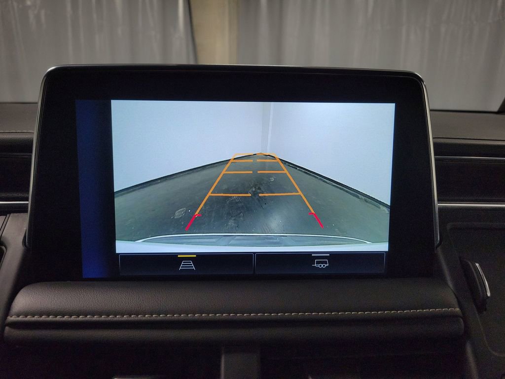 Used 2023 Chevrolet Suburban Premier image 18