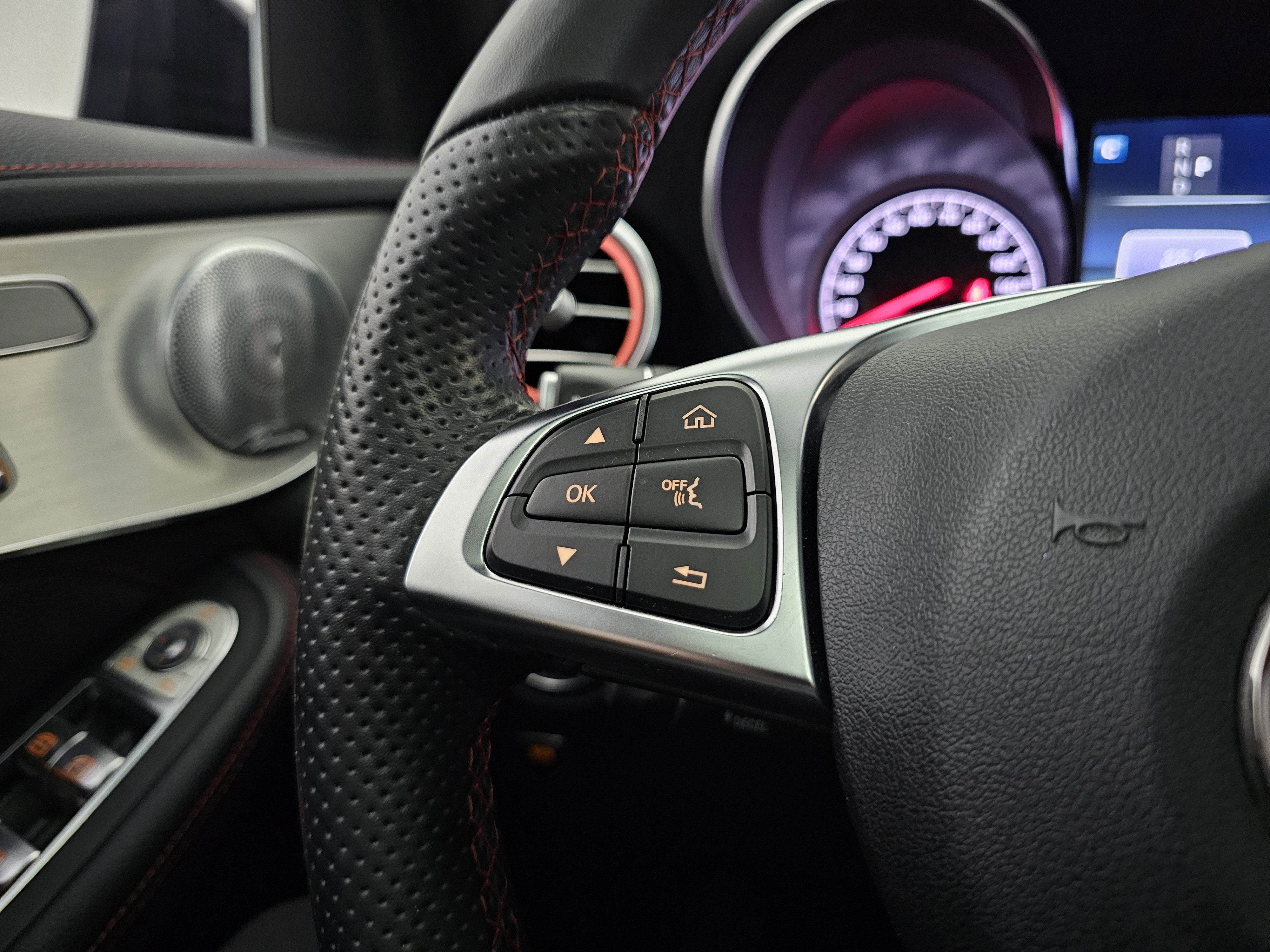 Used 2018 Mercedes-Benz GLC 43 AMG 4MATIC Coupe image 36