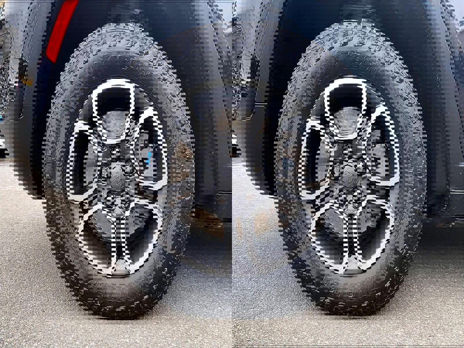 Used 2023 Jeep Grand Cherokee Trailhawk image 7