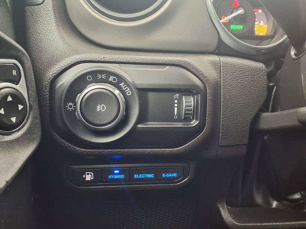 Used 2023 Jeep Wrangler Unlimited w/ Cold Weather Group AWD/4WD image 16